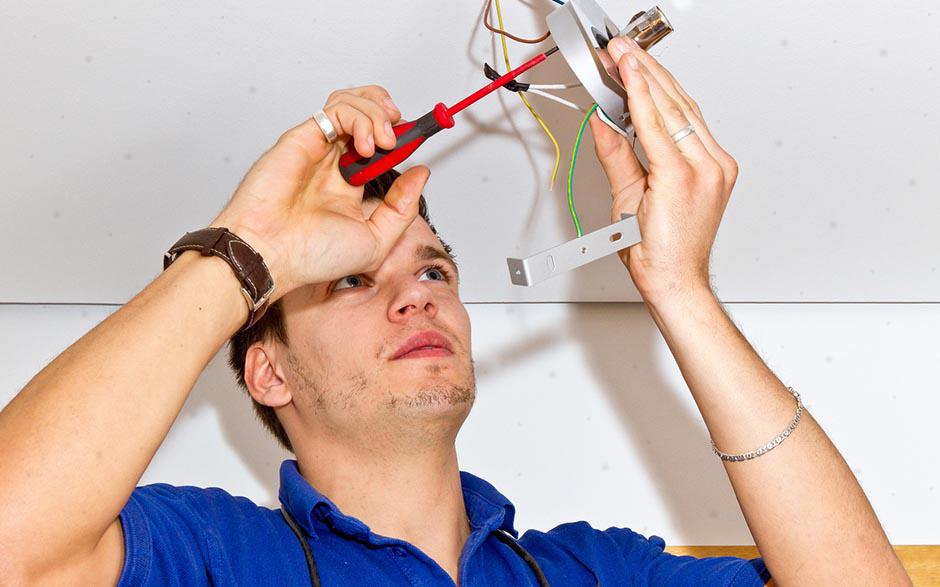 dépannage électricien Égly